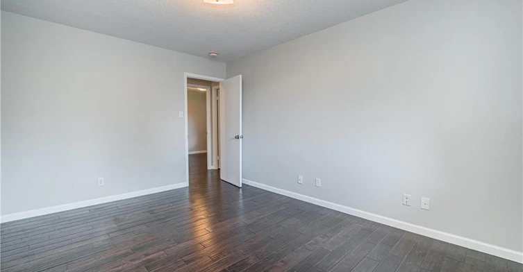 UPPER-328 Breezewood Crescent, Waterloo, ON, N2L 5K5 - 20