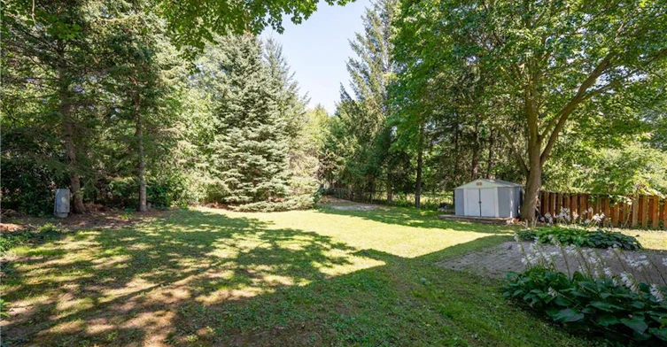 UPPER-328 Breezewood Crescent, Waterloo, ON, N2L 5K5 - 30