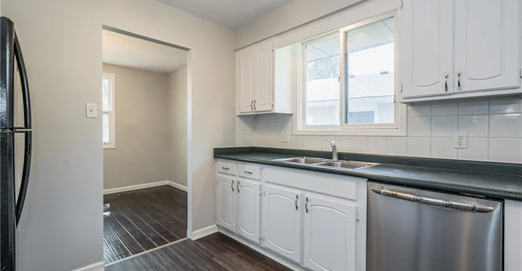 UPPER-328 Breezewood Crescent, Waterloo, ON, N2L 5K5 - 16