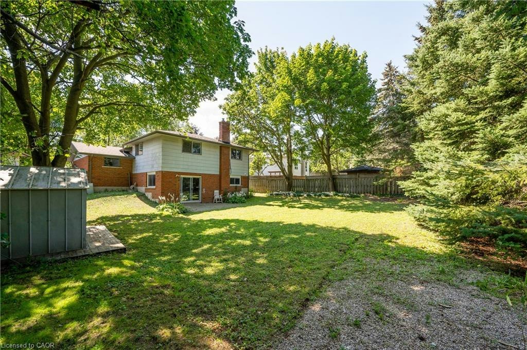 UPPER-328 Breezewood Crescent, Waterloo, ON, N2L 5K5 - 28