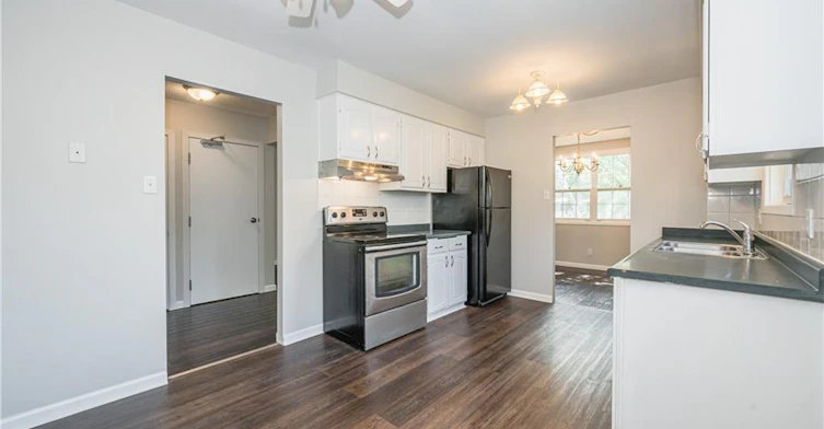 UPPER-328 Breezewood Crescent, Waterloo, ON, N2L 5K5 - 14