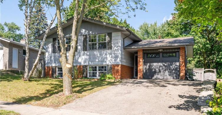 UPPER-328 Breezewood Crescent, Waterloo, ON, N2L 5K5 - 2