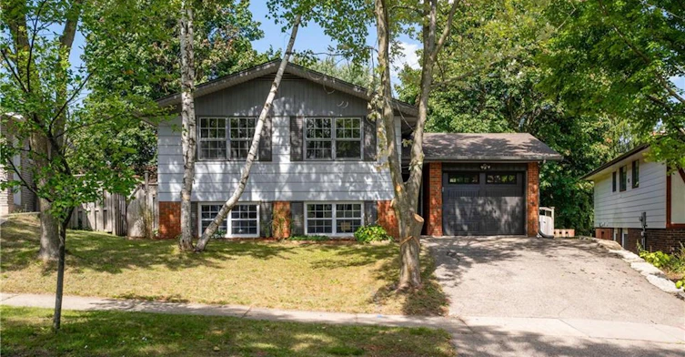 UPPER-328 Breezewood Crescent, Waterloo, ON, N2L 5K5 - 4