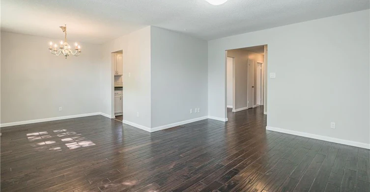 UPPER-328 Breezewood Crescent, Waterloo, ON, N2L 5K5 - 10