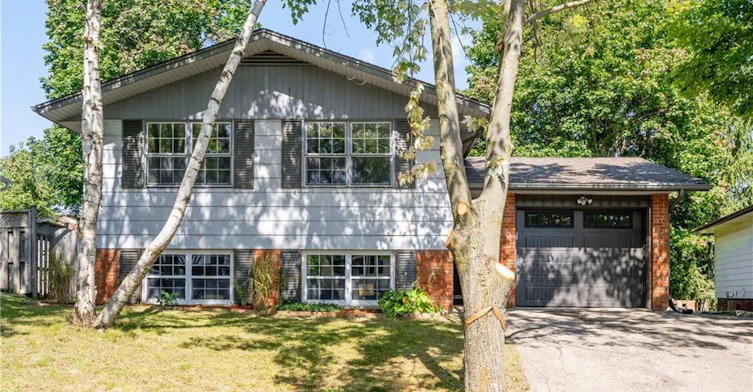 UPPER-328 Breezewood Crescent, Waterloo, ON, N2L 5K5