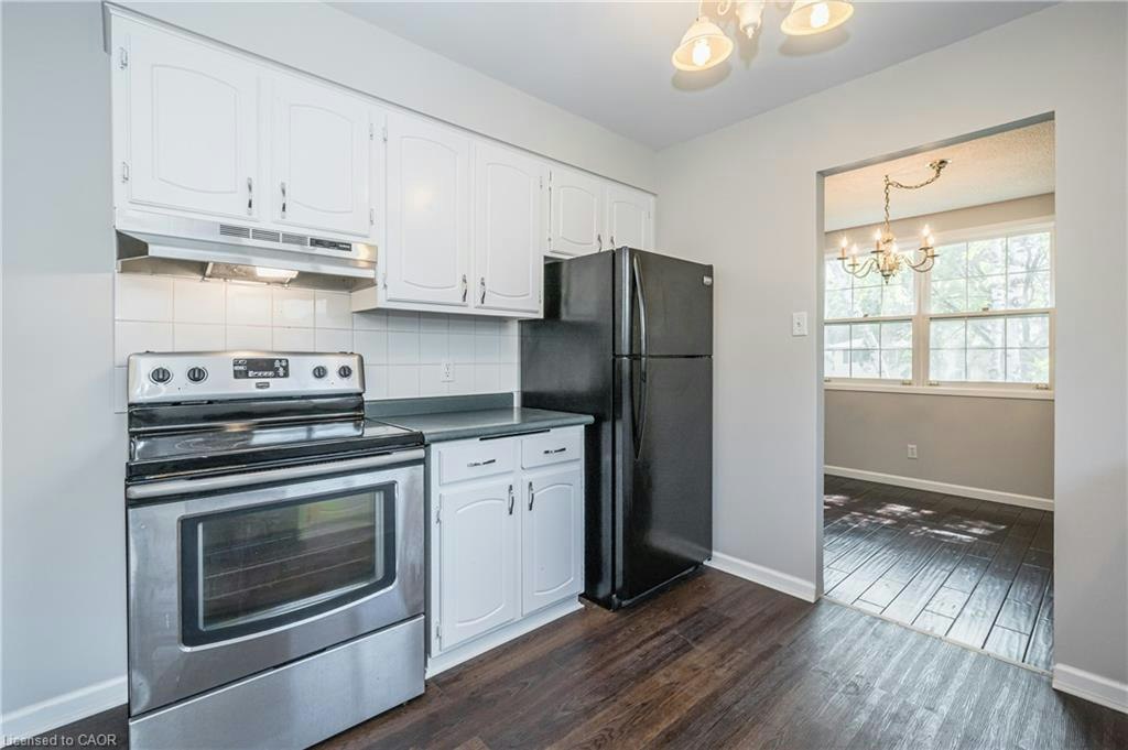 UPPER-328 Breezewood Crescent, Waterloo, ON, N2L 5K5 - 17