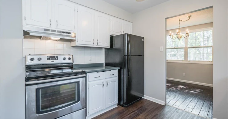 UPPER-328 Breezewood Crescent, Waterloo, ON, N2L 5K5 - 17
