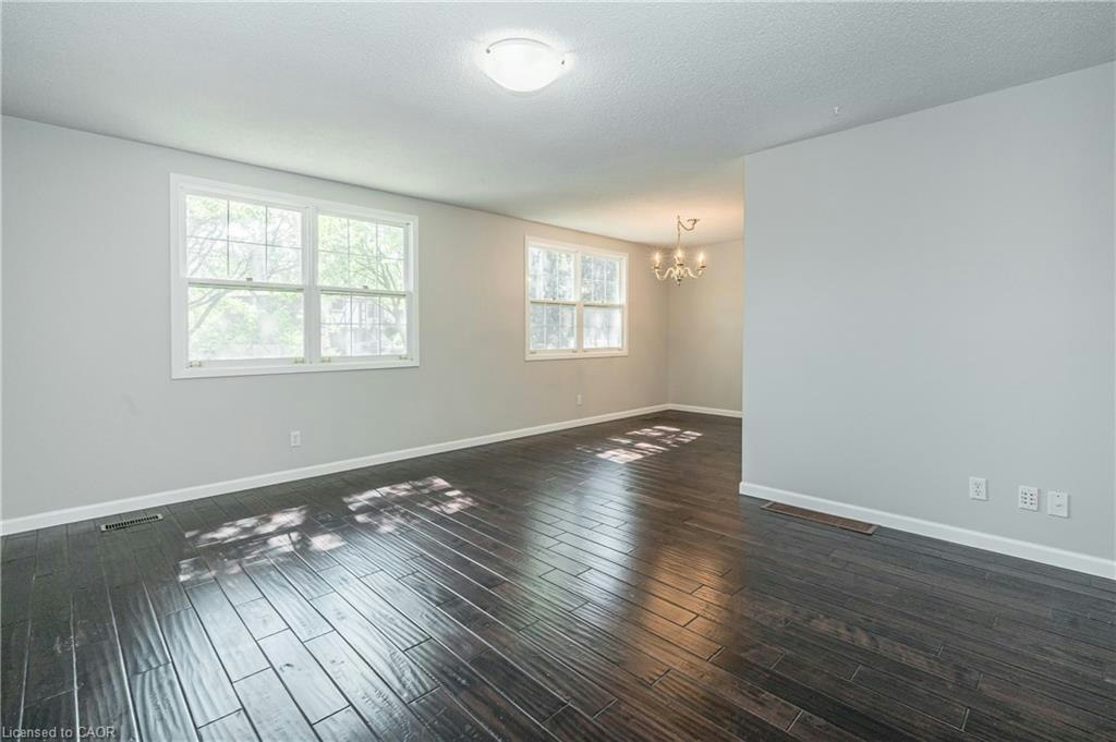 UPPER-328 Breezewood Crescent, Waterloo, ON, N2L 5K5 - 9
