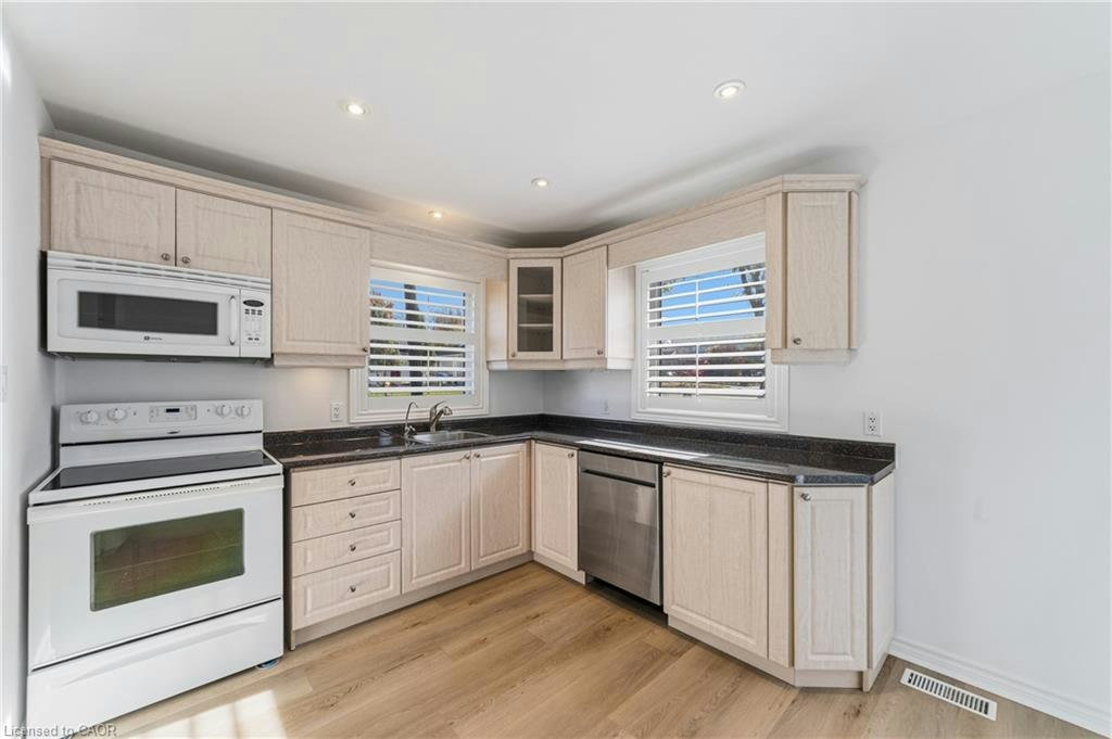 458 East 37th Street, Hamilton, ON, L8V 4B9 - 6