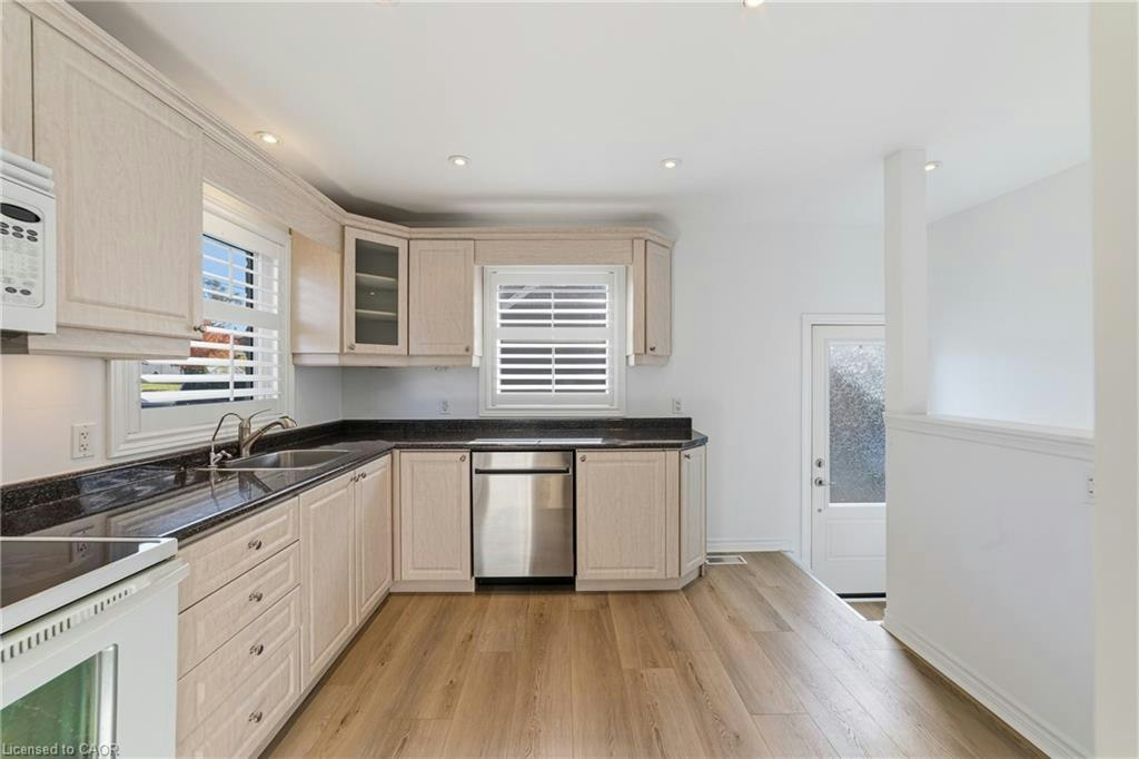 458 East 37th Street, Hamilton, ON, L8V 4B9 - 5