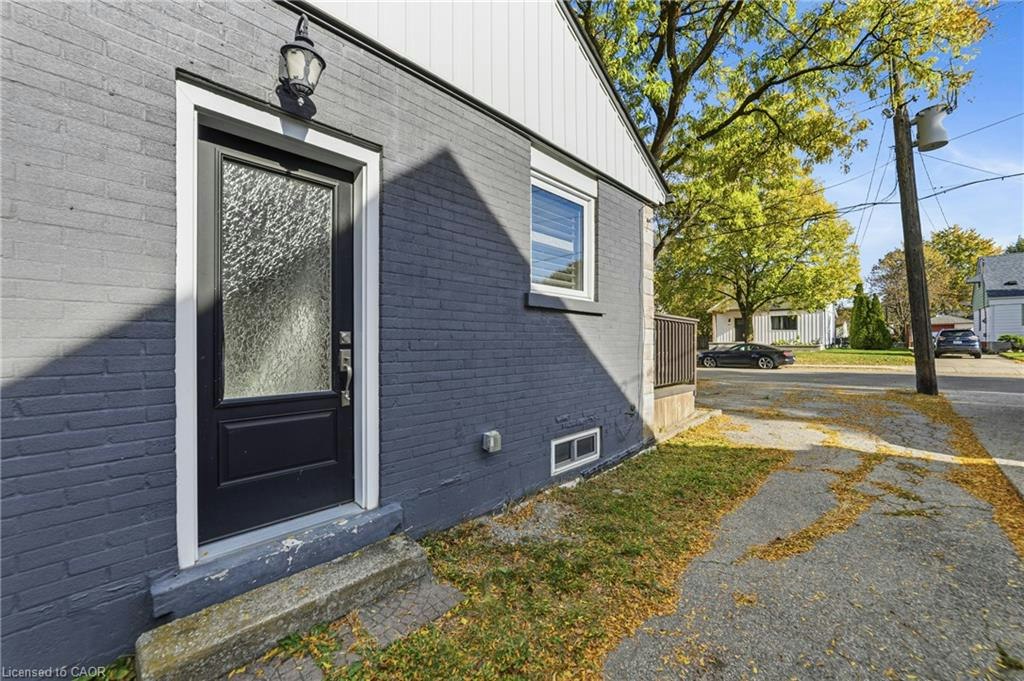 458 East 37th Street, Hamilton, ON, L8V 4B9 - 4
