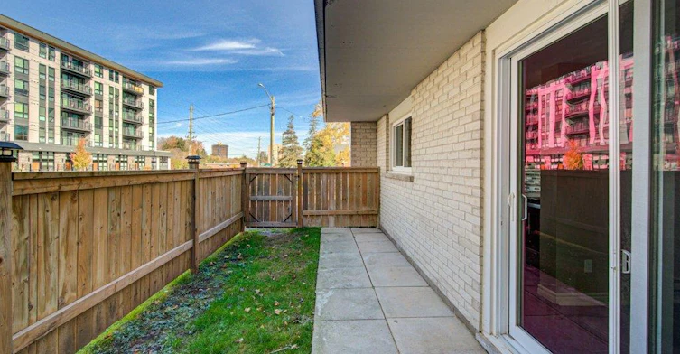 1-317 Erb Street W, Waterloo, ON, N2L 1W4 - 9