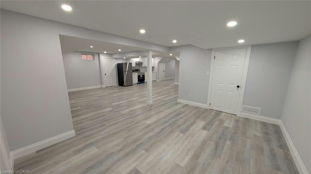 137 Chaumont Drive, Hamilton, ON, L8J 0J6 - 4