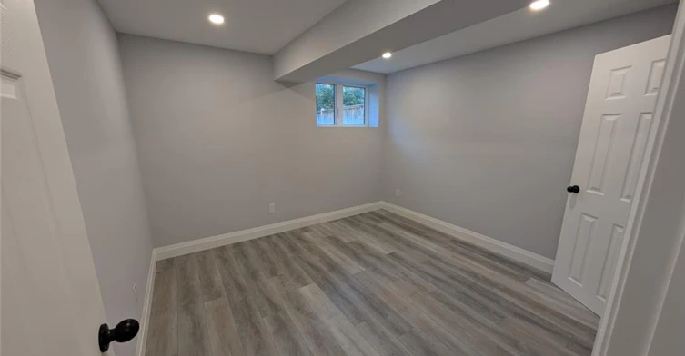 137 Chaumont Drive, Hamilton, ON, L8J 0J6 - 13