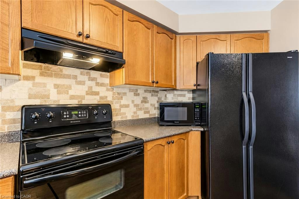 703 Paris Boulevard, Waterloo, ON, N2T 2X9 - 4