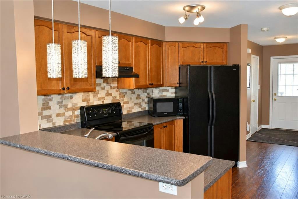 703 Paris Boulevard, Waterloo, ON, N2T 2X9 - 3