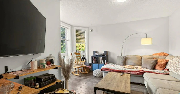 MAIN-42 Sherman Avenue S, Hamilton, ON, L8M 2P4 - 11