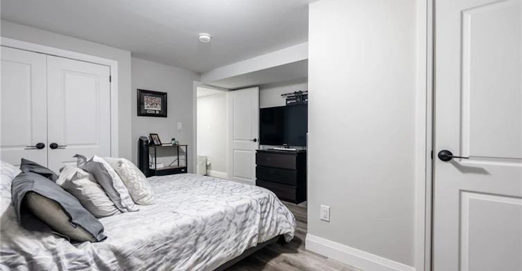 Lower-242 West 17th Street, Hamilton, ON, L9C 4G2 - 11