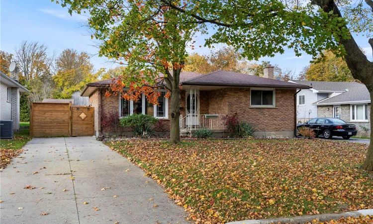 9 Grenada Drive