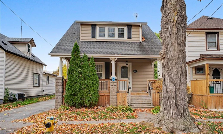 125 Dufferin Street E