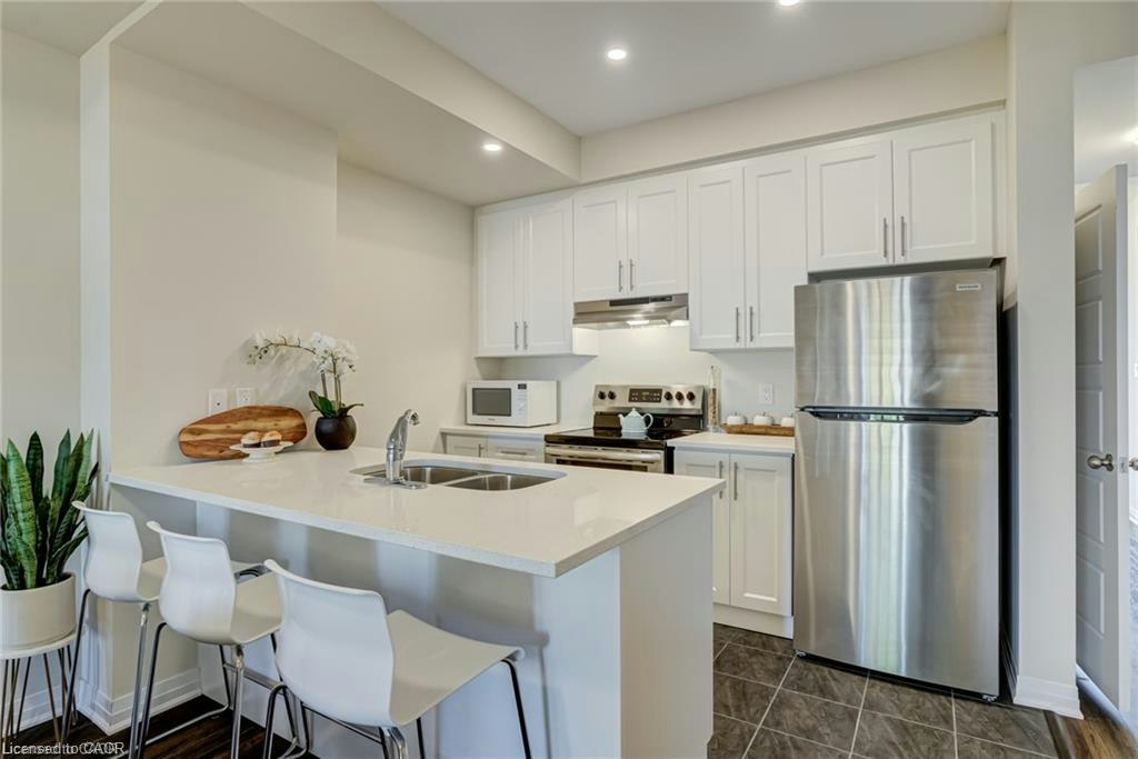 204-12 Blanshard Street, Hamilton, ON, L8P 0C7 - 10