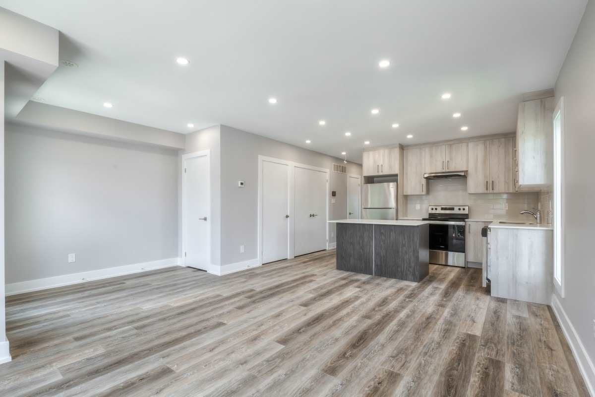 3-53 Rockcliffe Boulevard, Toronto, ON, M6N 4R3 - 2