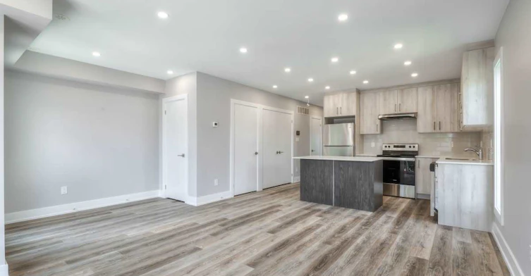 3-53 Rockcliffe Boulevard, Toronto, ON, M6N 4R3 - 2
