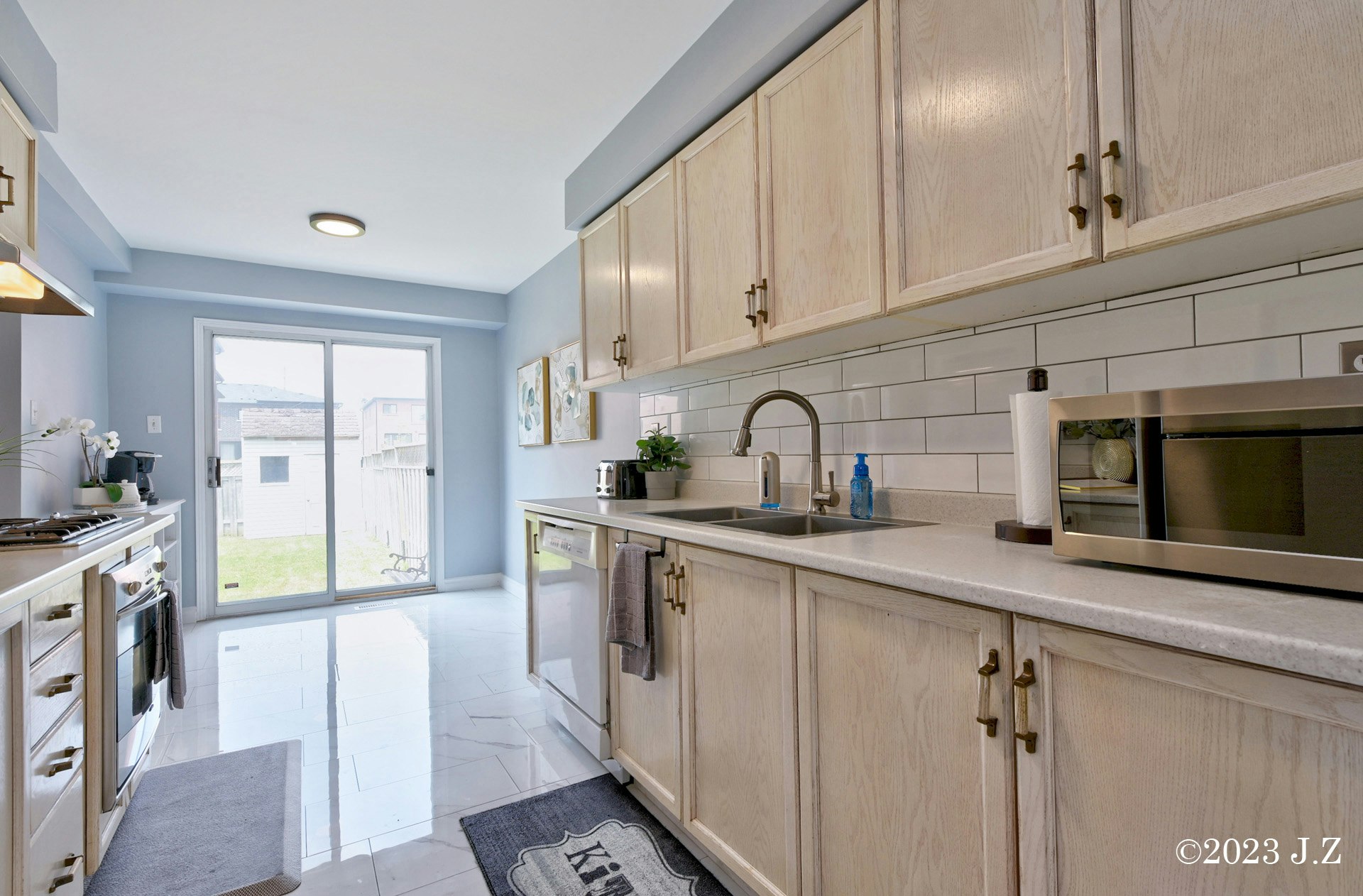 38 Pine Gate Place, Whitby, ON, L1R 2M6 - 4