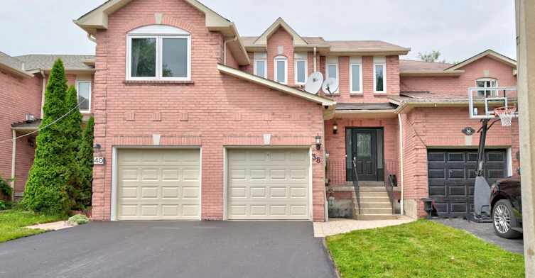 38 Pine Gate Place, Whitby, ON, L1R 2M6