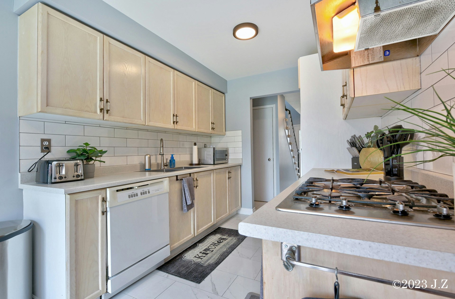 38 Pine Gate Place, Whitby, ON, L1R 2M6 - 6