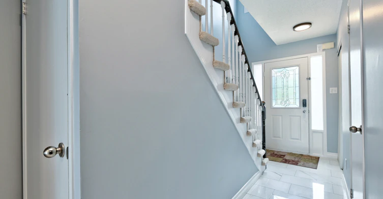 38 Pine Gate Place, Whitby, ON, L1R 2M6 - 2