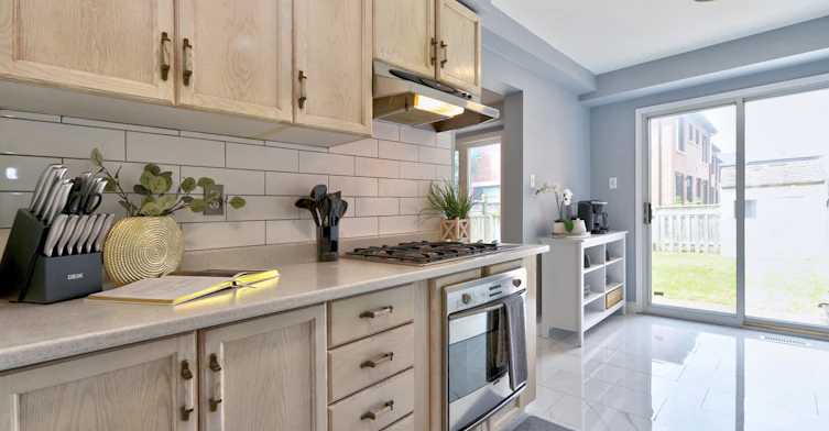 38 Pine Gate Place, Whitby, ON, L1R 2M6 - 5
