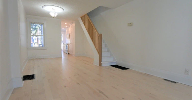 Main-19A Hiawatha Road, Toronto, ON, M4L 2X7 - 4