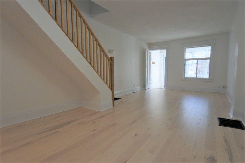 Main-19A Hiawatha Road, Toronto, ON, M4L 2X7
