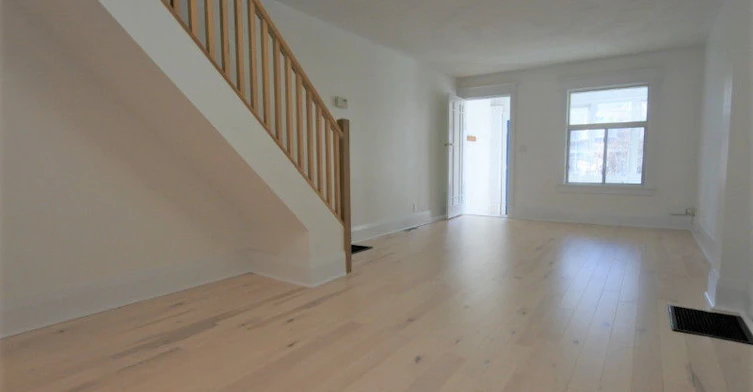Main-19A Hiawatha Road, Toronto, ON, M4L 2X7