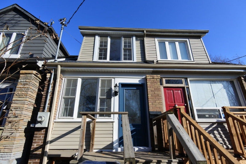 Main-19A Hiawatha Road, Toronto, ON, M4L 2X7 - 20