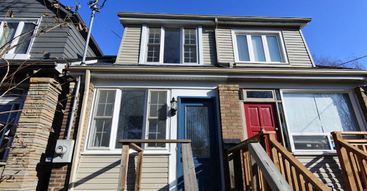 Main-19A Hiawatha Road, Toronto, ON, M4L 2X7 - 20