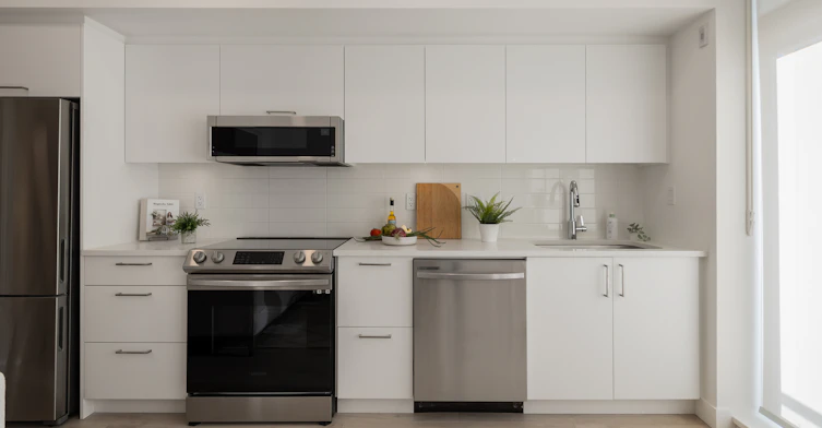 153 E 4th Street, North Vancouver, BC, V7L 1H5