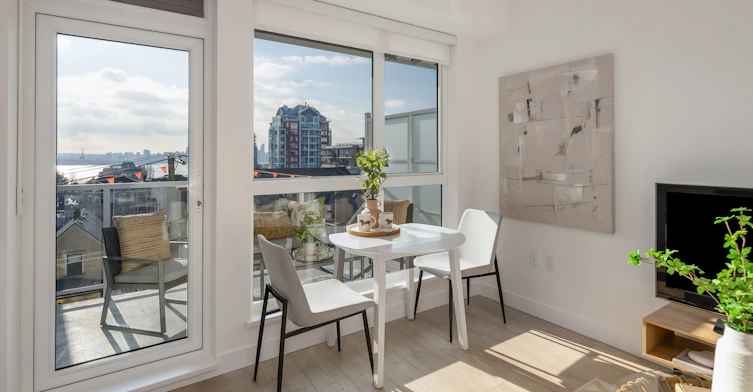 153 E 4th Street, North Vancouver, BC, V7L 1H5 - 6