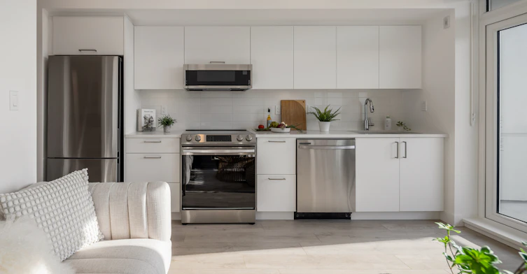 153 E 4th Street, North Vancouver, BC, V7L 1H5 - 3