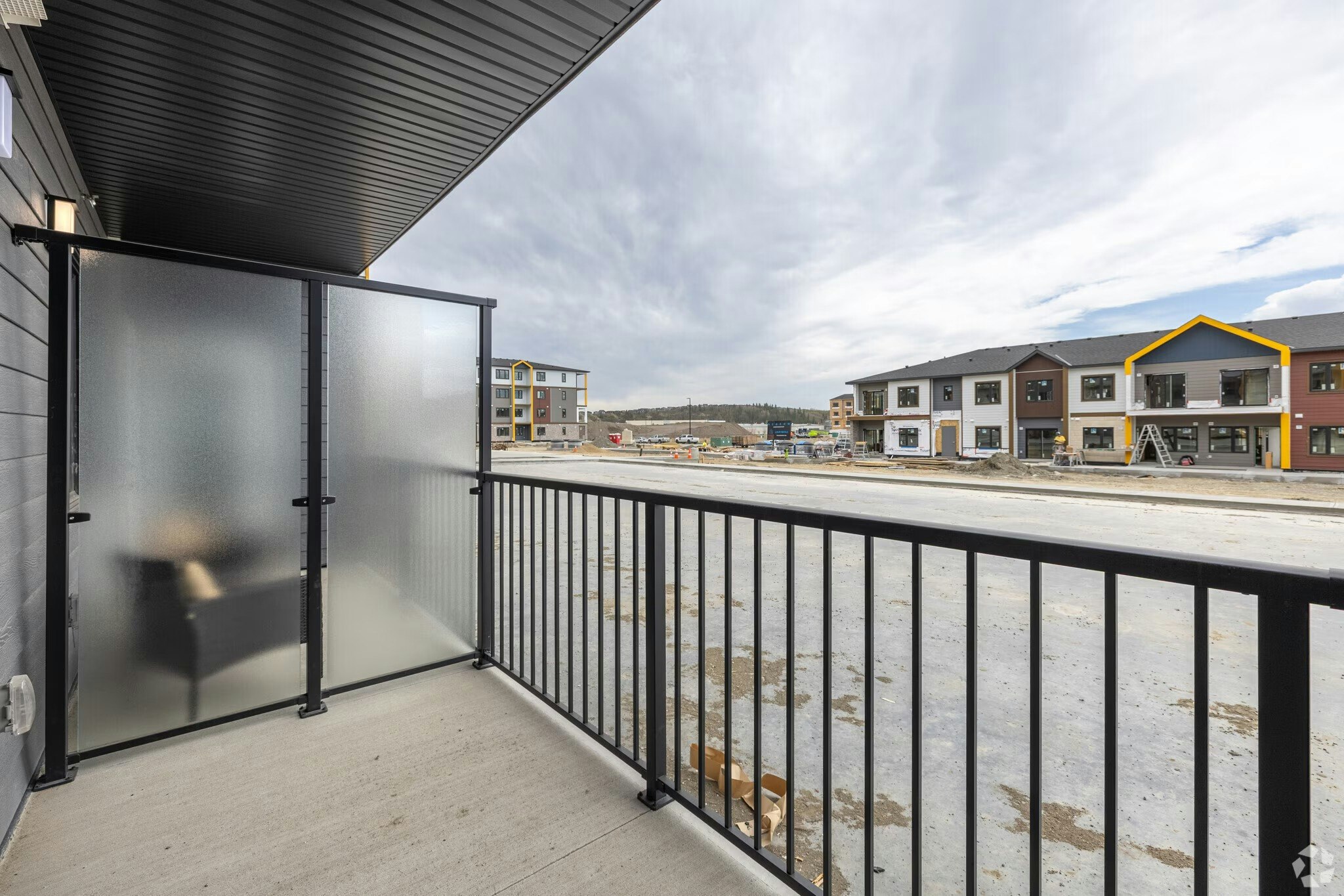 U1110-348 Greystone Boulevard, Cochrane, AB, T4C 2B8 - 4