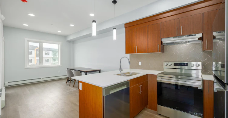 U1110-348 Greystone Boulevard, Cochrane, AB, T4C 2B8 - 2