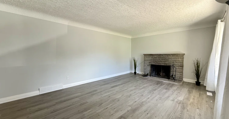 404 Grantham Avenue, St. Catharines, ON, L2M 5A6 - 2