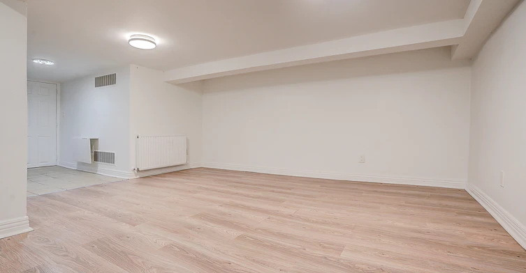 Lower-79 O'connor Drive, Toronto, ON, M4K 2K4 - 17