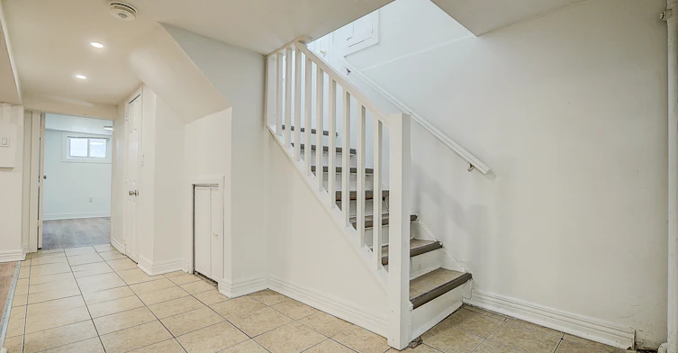 Lower-79 O'connor Drive, Toronto, ON, M4K 2K4 - 30