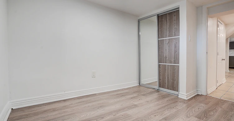 Lower-79 O'connor Drive, Toronto, ON, M4K 2K4 - 26