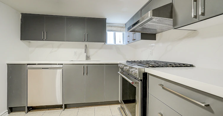 Lower-79 O'connor Drive, Toronto, ON, M4K 2K4 - 5