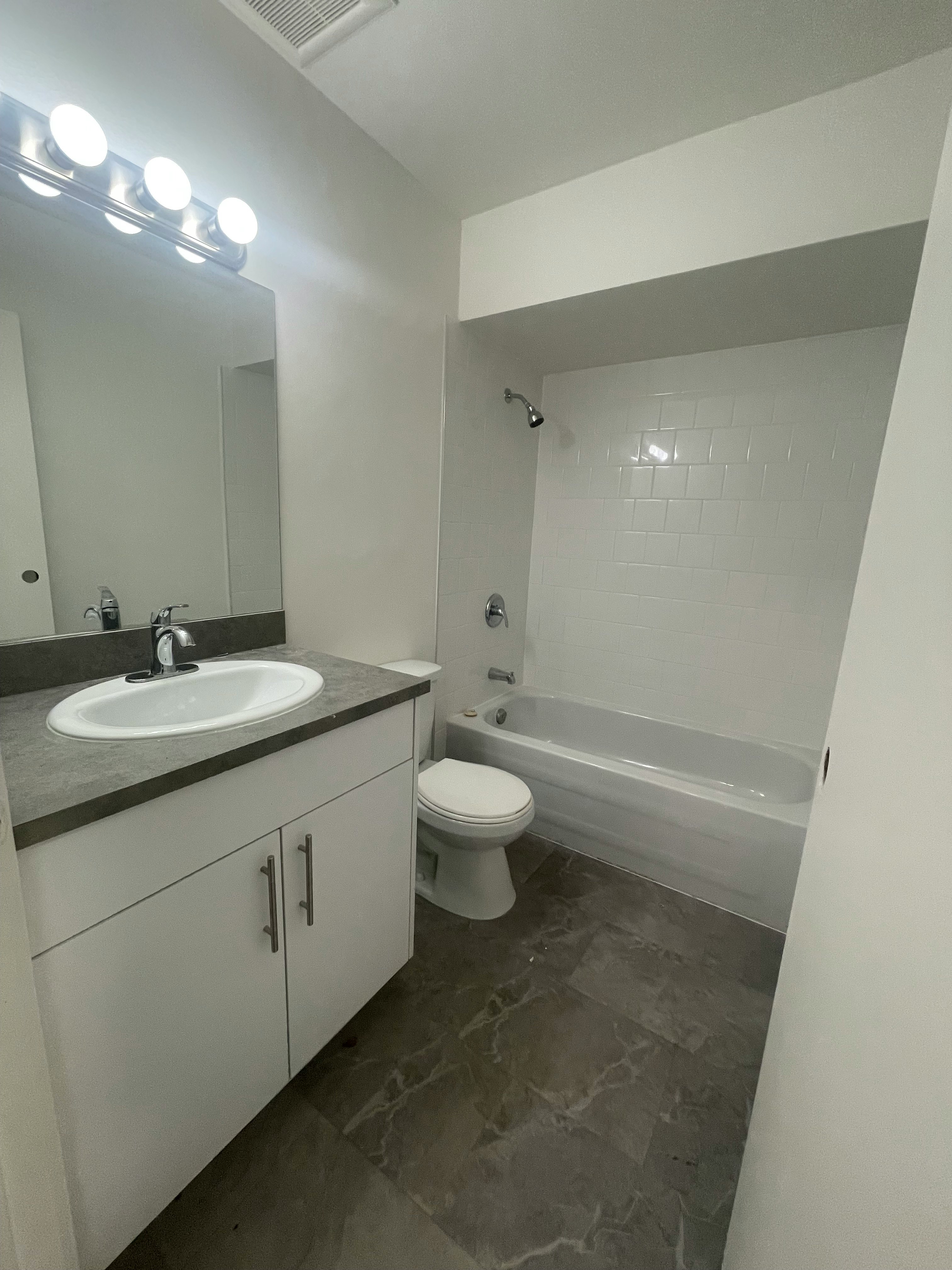 316-2228 Franklin Street, Vancouver, BC, V5L 1R9 - 11