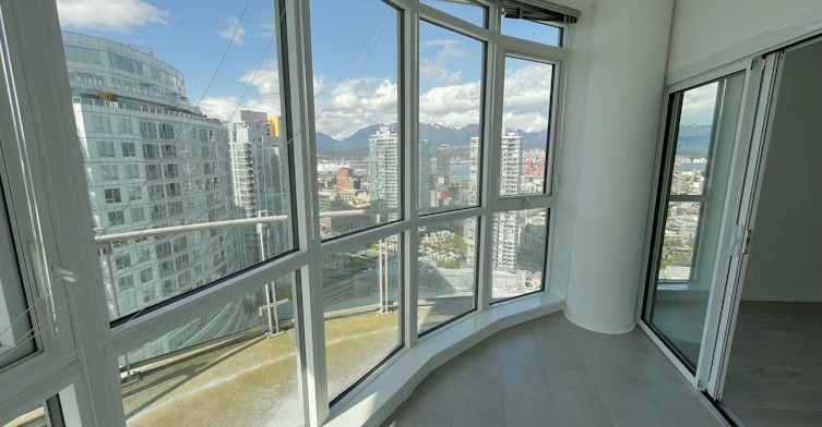 2908-685 Pacific Boulevard, Vancouver, BC, V6B 0R4 - 3