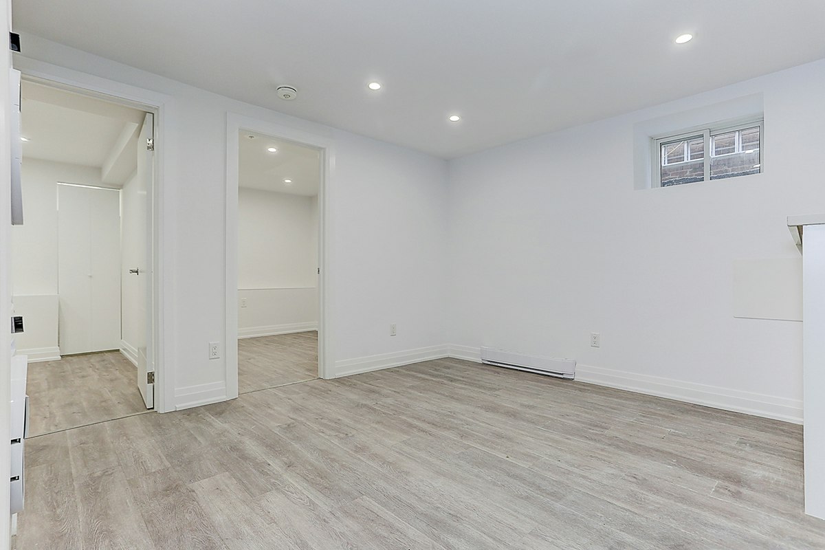 Lower-61 Clouston Avenue, Toronto, ON, M9N 1A6 - 21